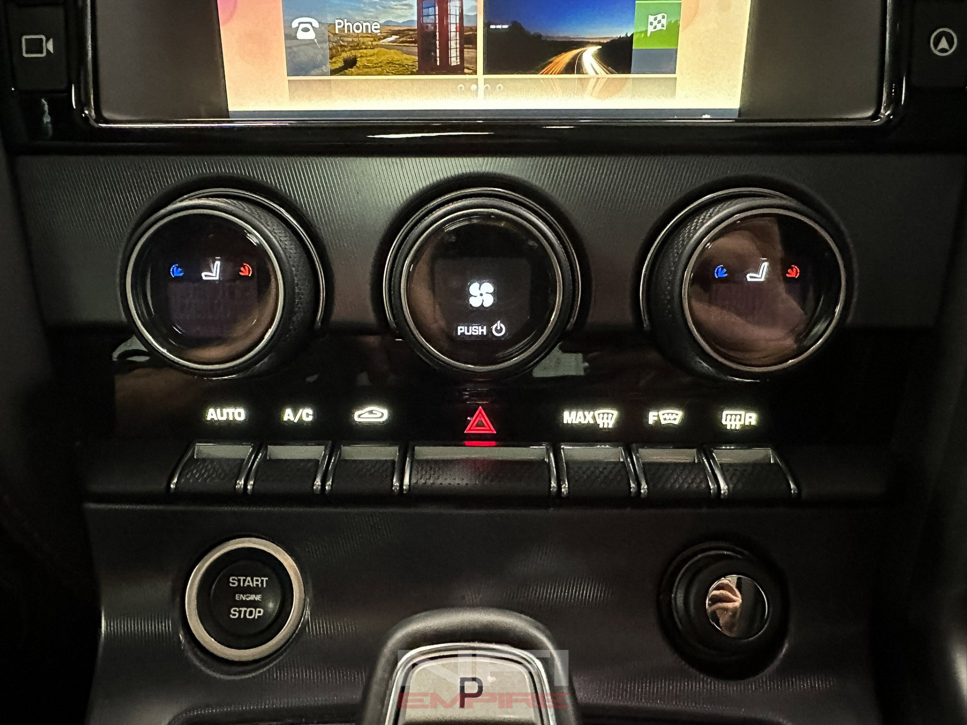 Used 2018 Jaguar F-TYPE R AWD/4WD image 28