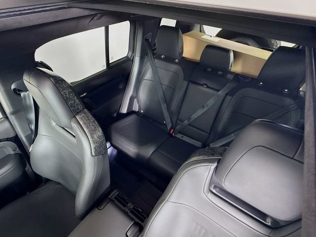 New 2026 Land Rover Defender 110 OCTA AWD/4WD image 14