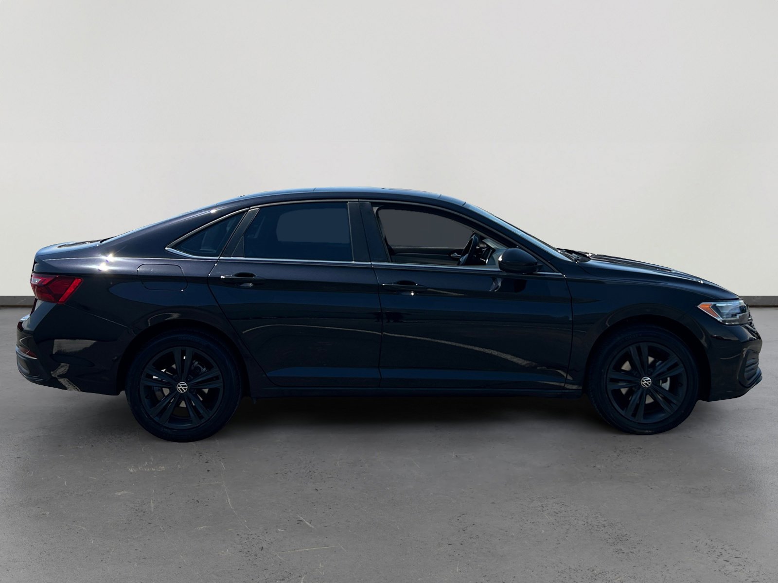 Certified 2024 Volkswagen Jetta SE FWD image 6