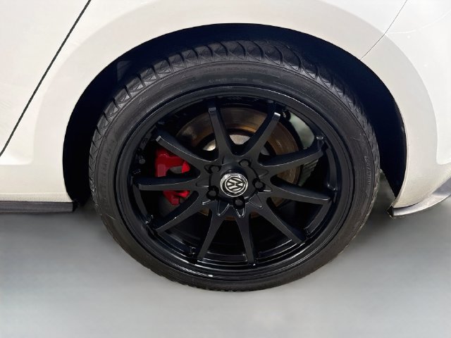 Used 2020 Volkswagen GTI SE FWD image 36