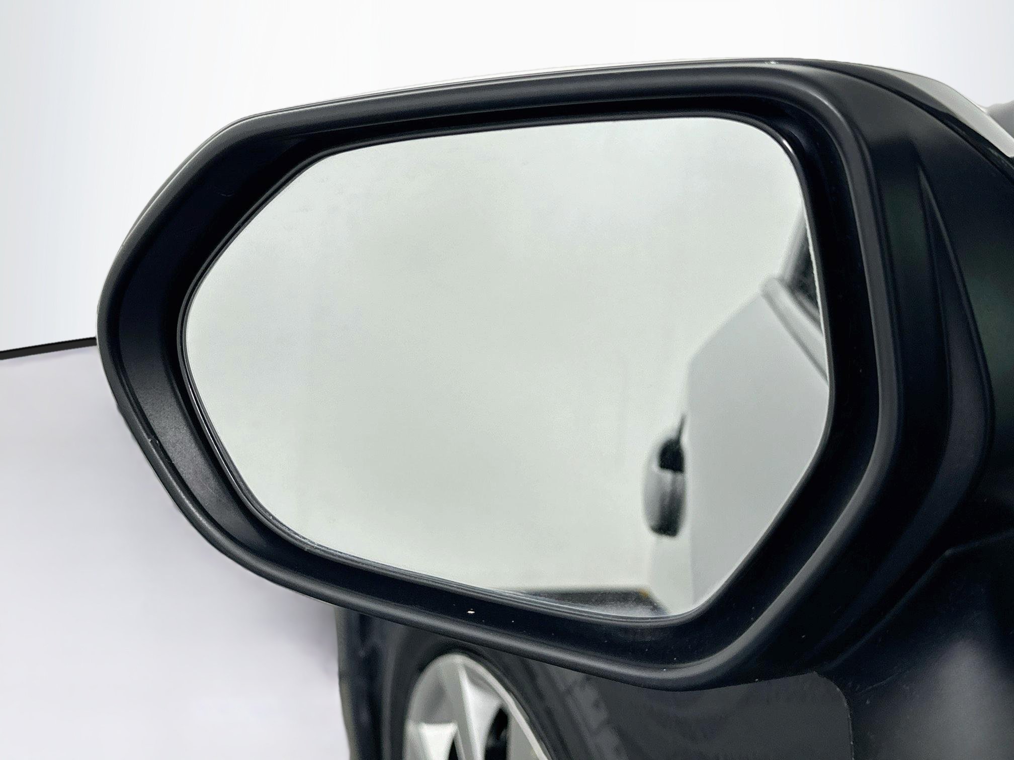 Used 2025 Toyota Corolla LE FWD image 16