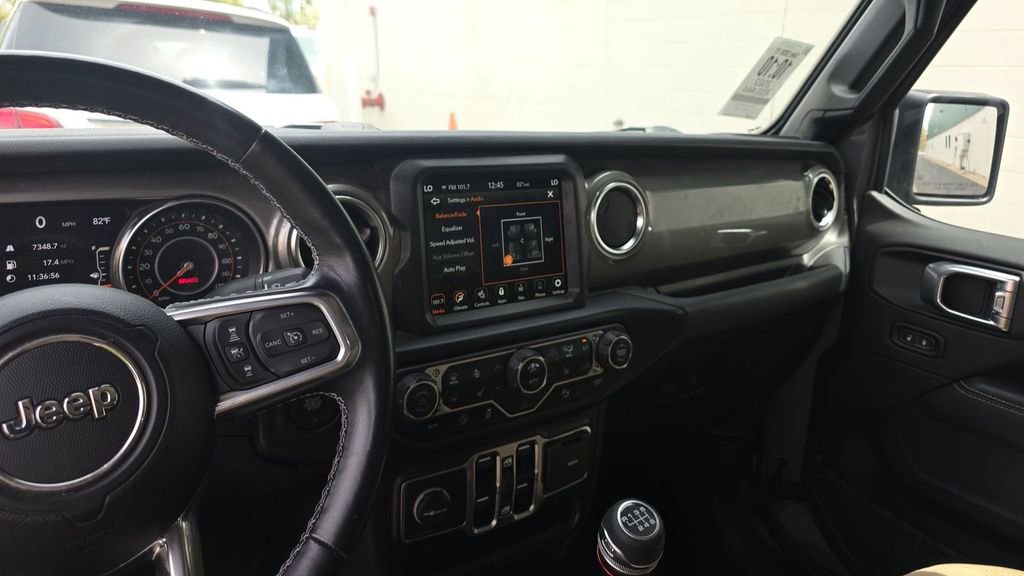 Used 2022 Jeep Gladiator Overland w/ LED Lighting Group AWD/4WD image 6