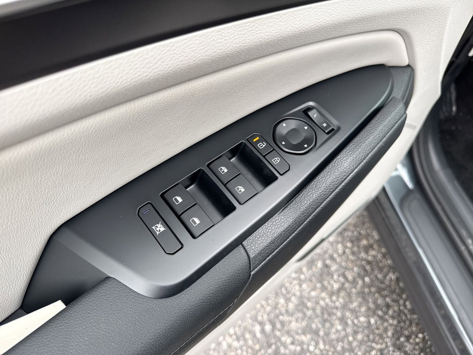 New 2026 Kia Sportage EX image 15