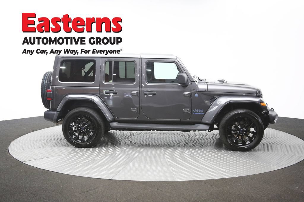 Used 2025 Jeep Wrangler Unlimited Sahara AWD/4WD image 41
