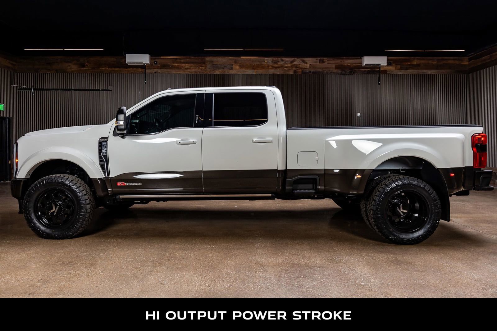 Used 2024 Ford F450 King Ranch w/ Camper Package image 6