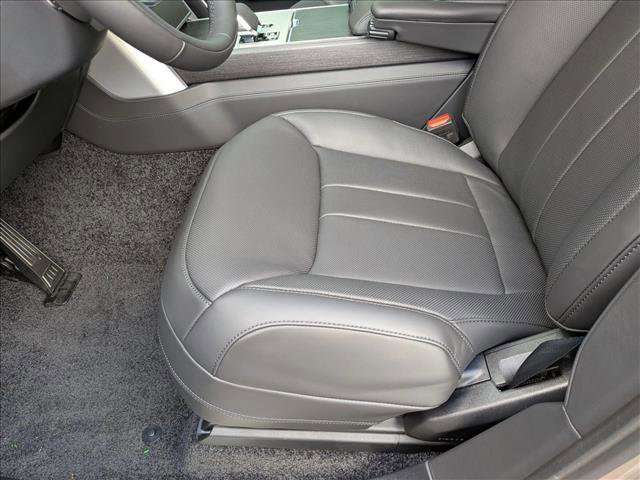 New 2025 Land Rover Range Rover SE image 4