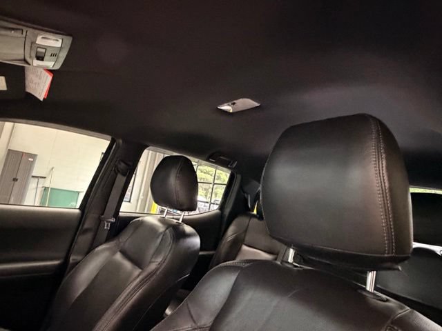Used 2017 Toyota Tacoma TRD Sport w/ Tow Package AWD/4WD image 24