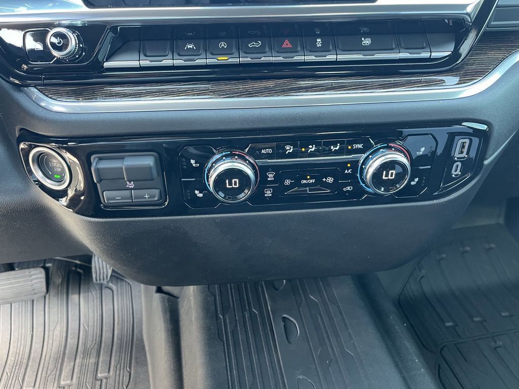 New 2025 GMC Sierra 1500 Elevation image 12