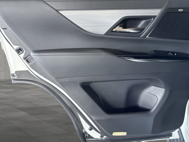 Certified 2026 Lexus LX 600 F Sport w/ Accessory Package (Z1) image 18