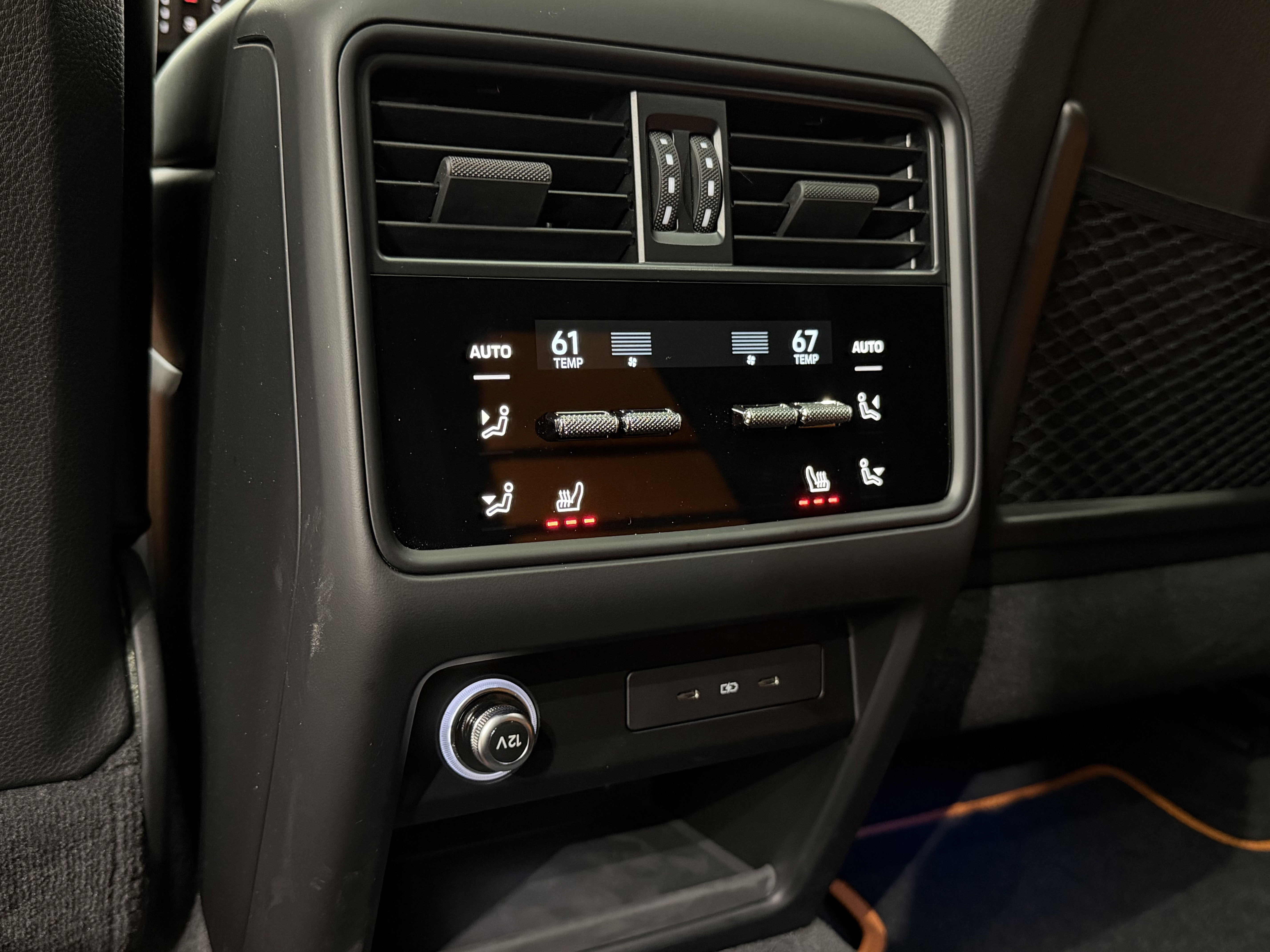 Certified 2025 Porsche Cayenne GTS image 23