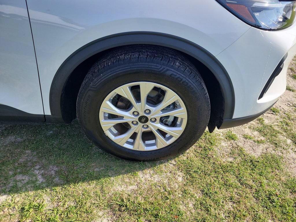 Used 2023 Ford Escape Active w/ Tech Pack #1 FWD image 7