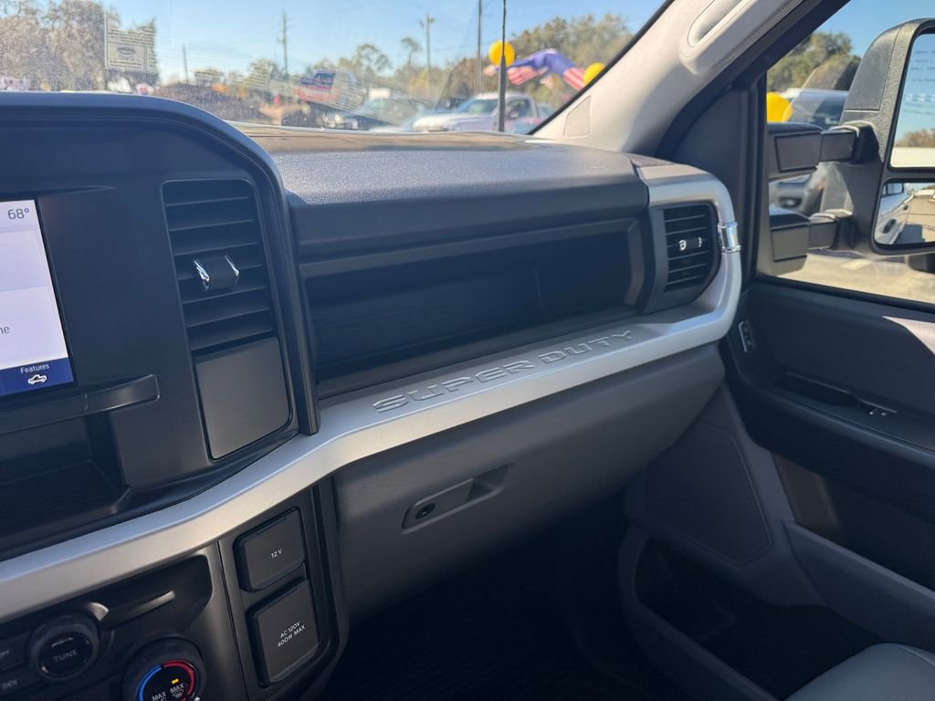 New 2025 Ford F250 XL w/ XL Off-Road Package image 35