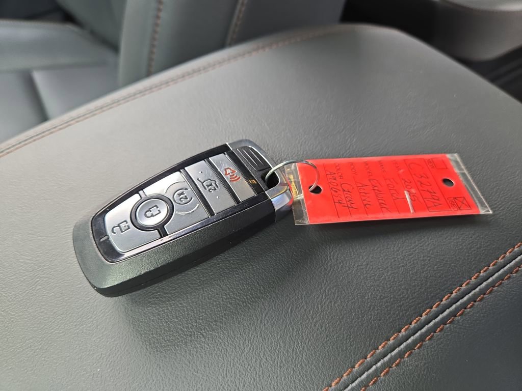 Used 2025 Ford Explorer Active w/ Active Comfort Package AWD/4WD image 29