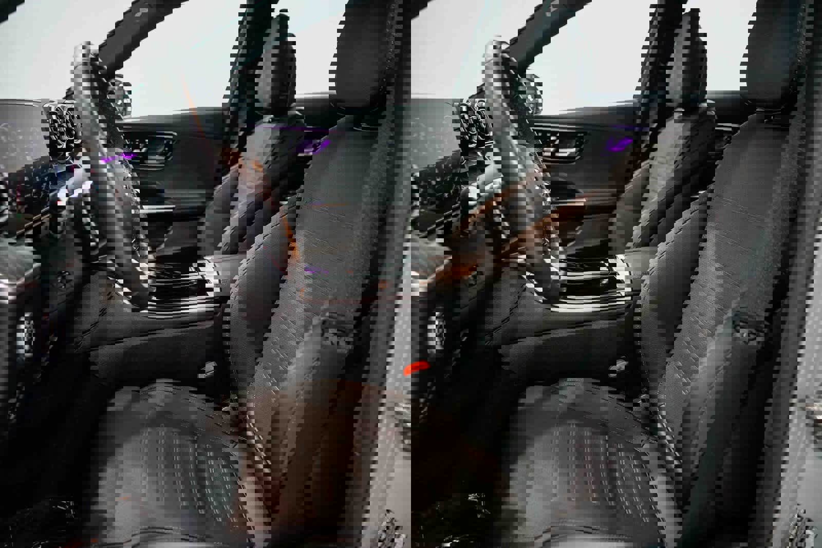 Used 2025 Mercedes-Benz C 300 Sedan image 17