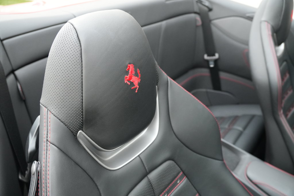 Used 2019 Ferrari Portofino RWD image 39