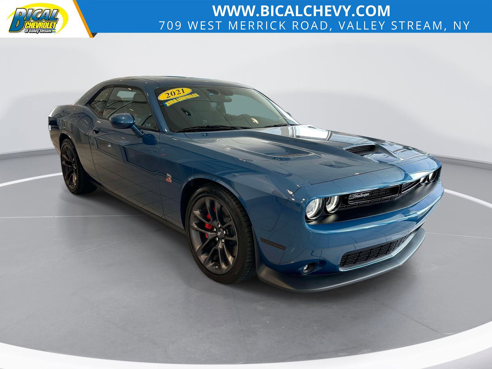 Used 2021 Dodge Challenger R/T Scat Pack w/ Driver Convenience Group RWD image 1
