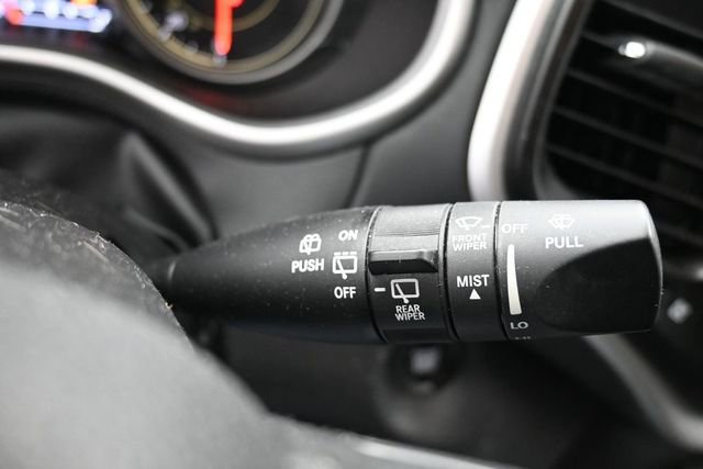 Used 2018 Jeep Cherokee Overland AWD/4WD image 31
