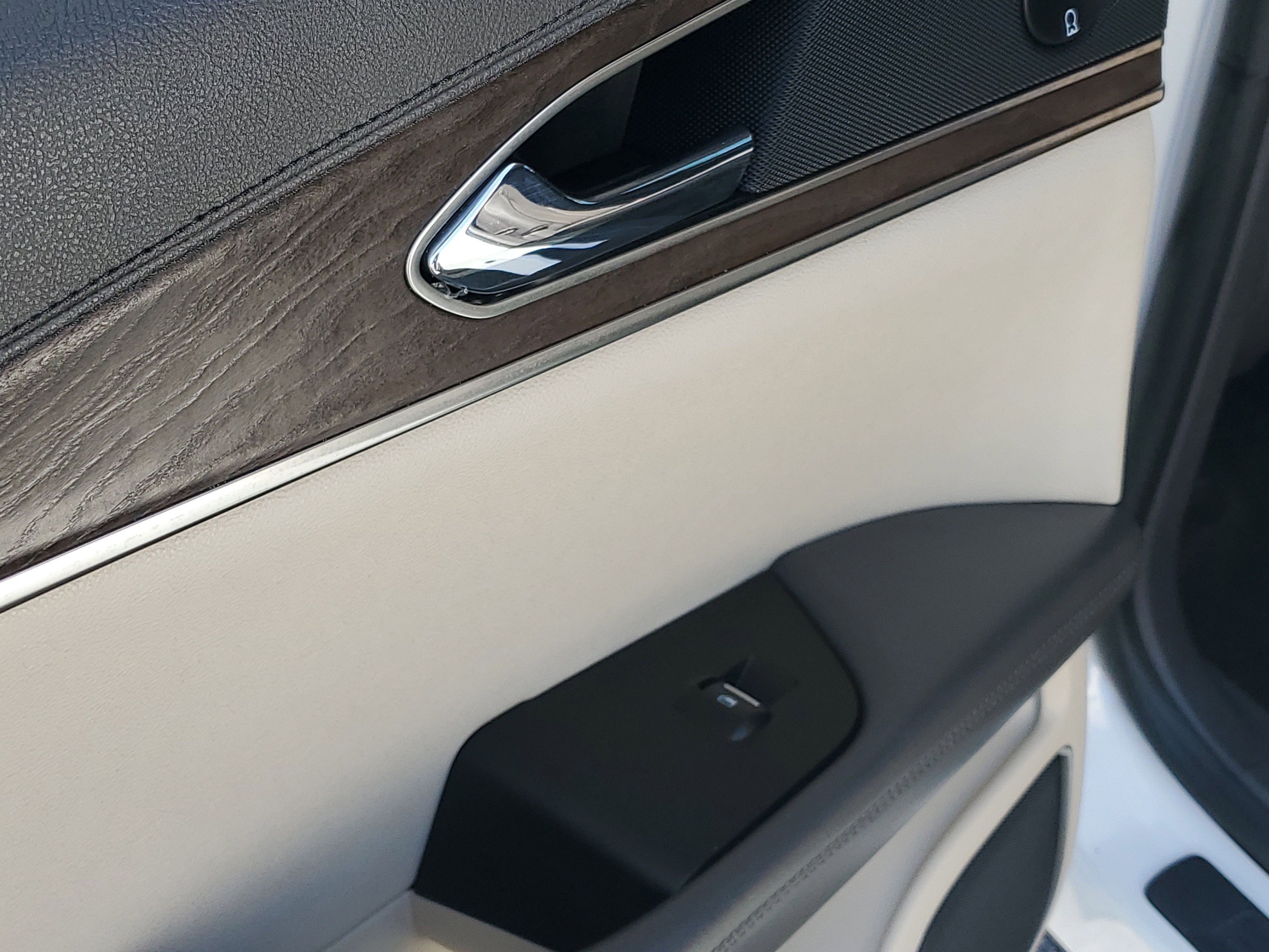 Used 2019 Lincoln Nautilus Reserve FWD image 14