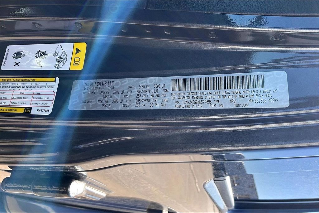 Used 2019 Jeep Wrangler Unlimited Sahara image 16