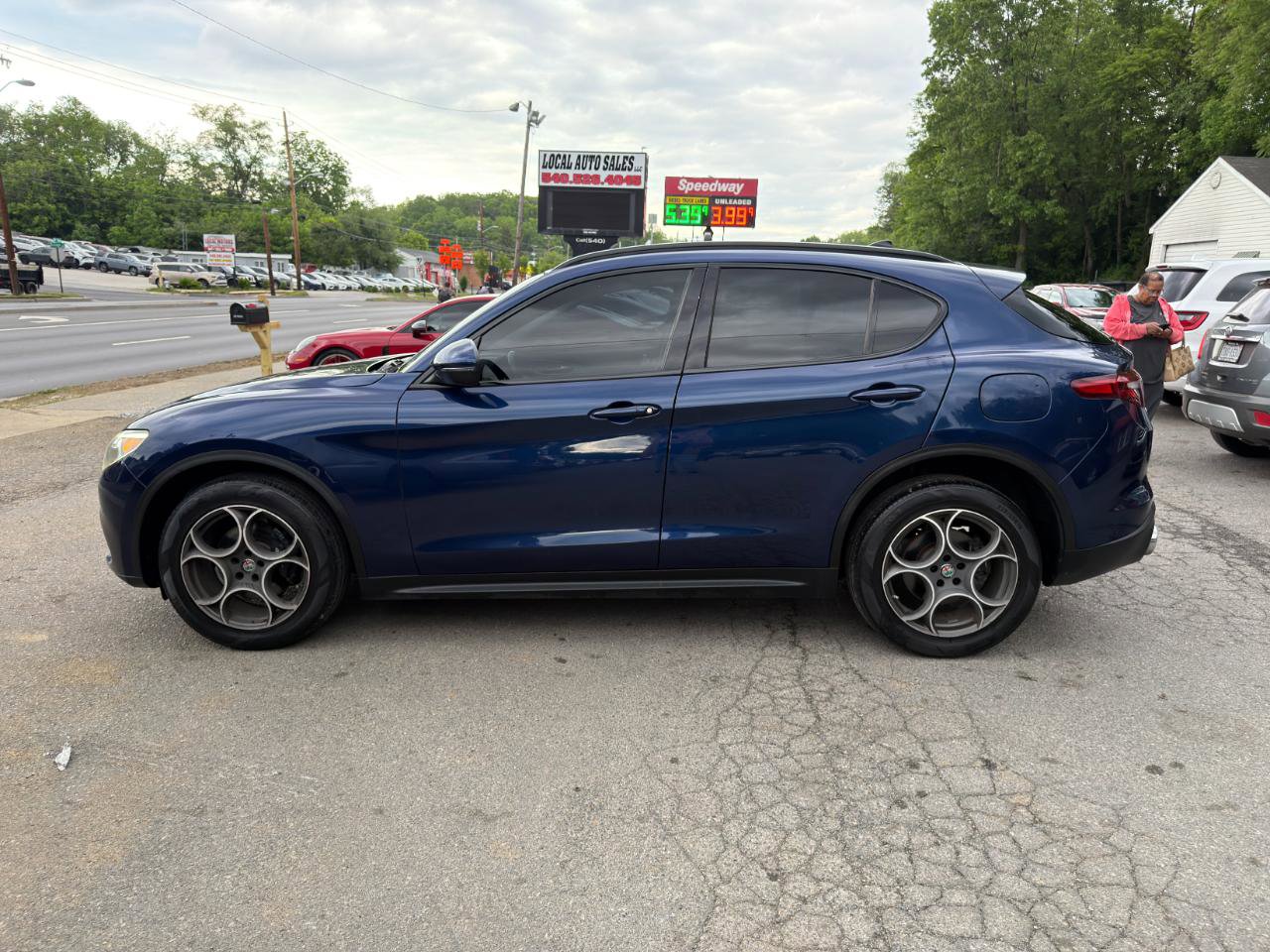 Used 2018 Alfa Romeo Stelvio Sport w/ Quick Order Package 22J Sport AWD/4WD image 8
