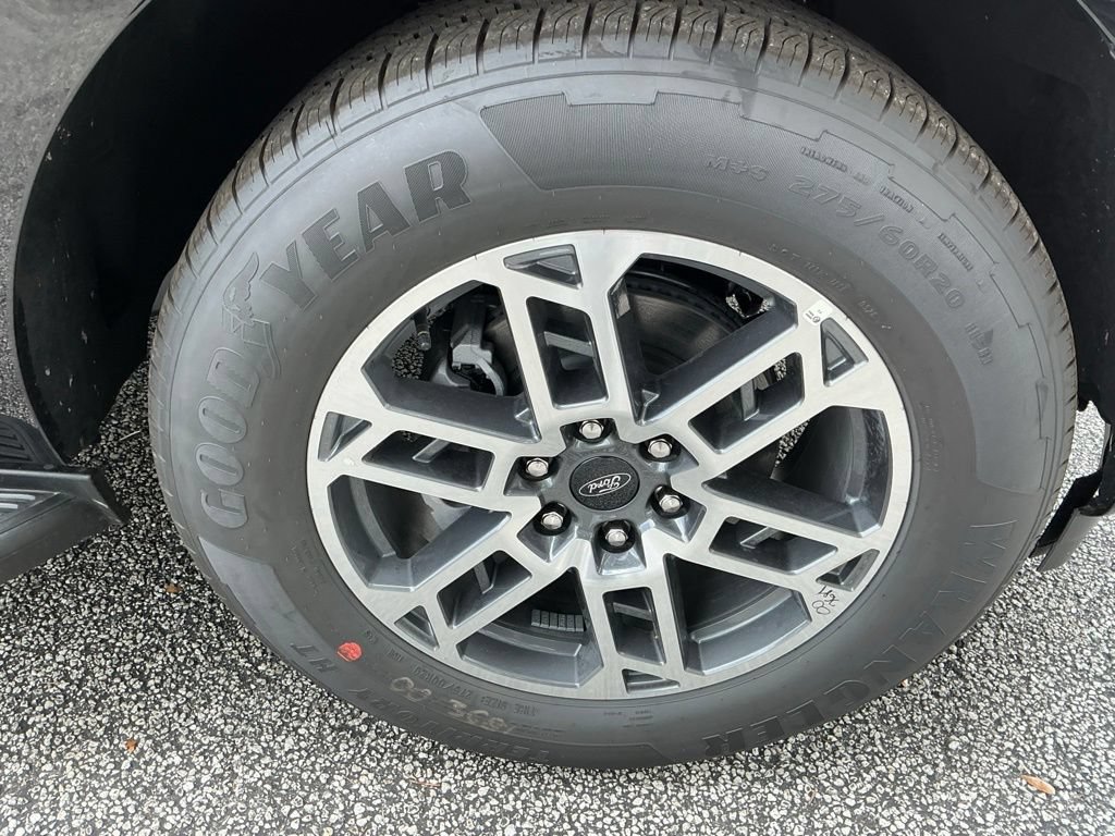 New 2026 Ford Expedition Active RWD image 15