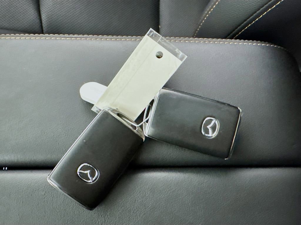 Used 2024 MAZDA CX-90 Plug-In Hybrid w/ Preferred image 33