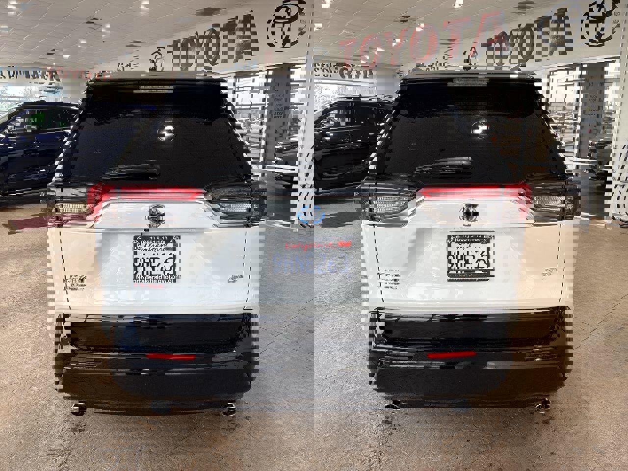 Used 2023 Toyota RAV4 XSE w/ Weather Package image 9