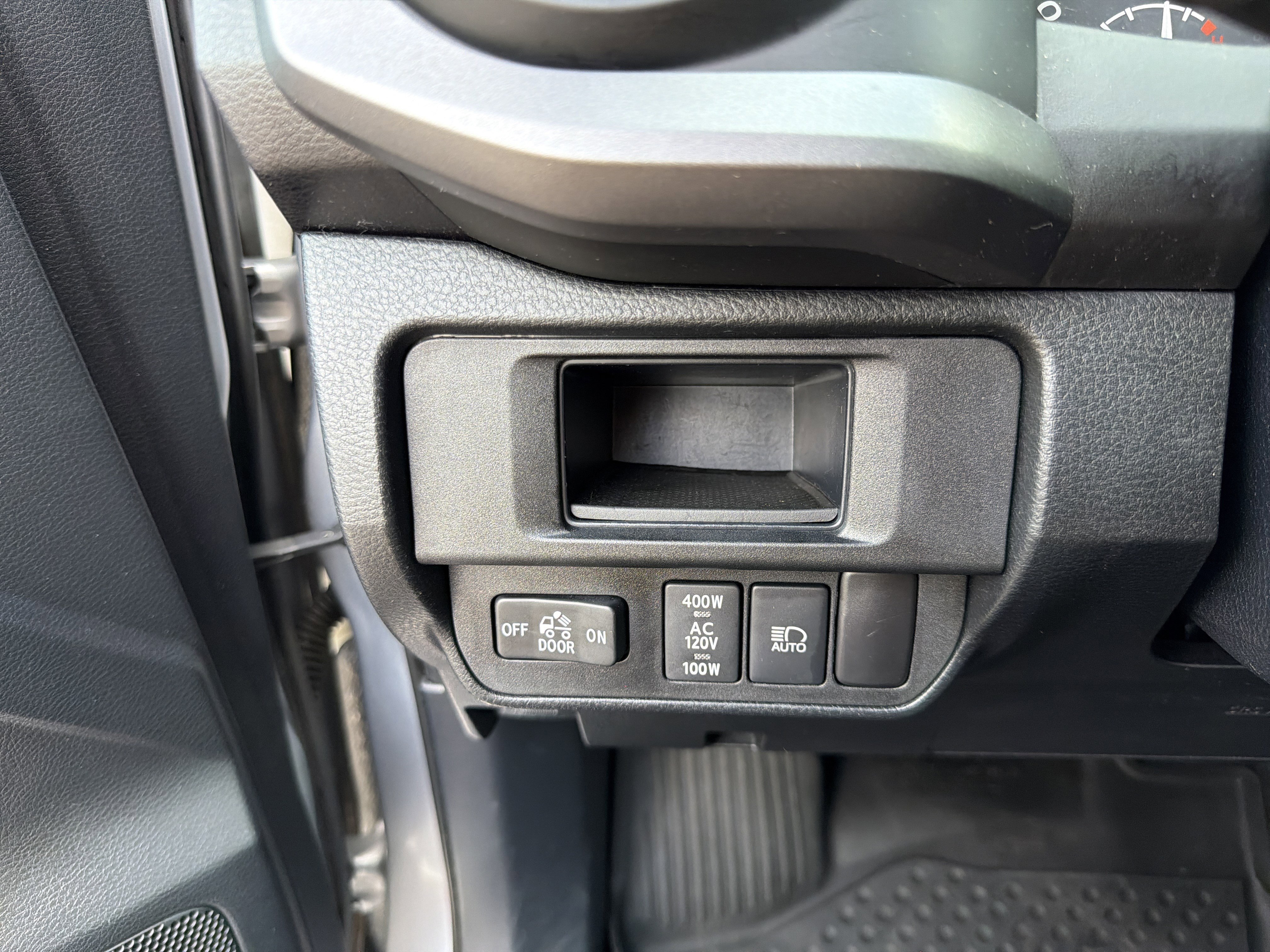 Used 2019 Toyota Tacoma TRD Sport image 13