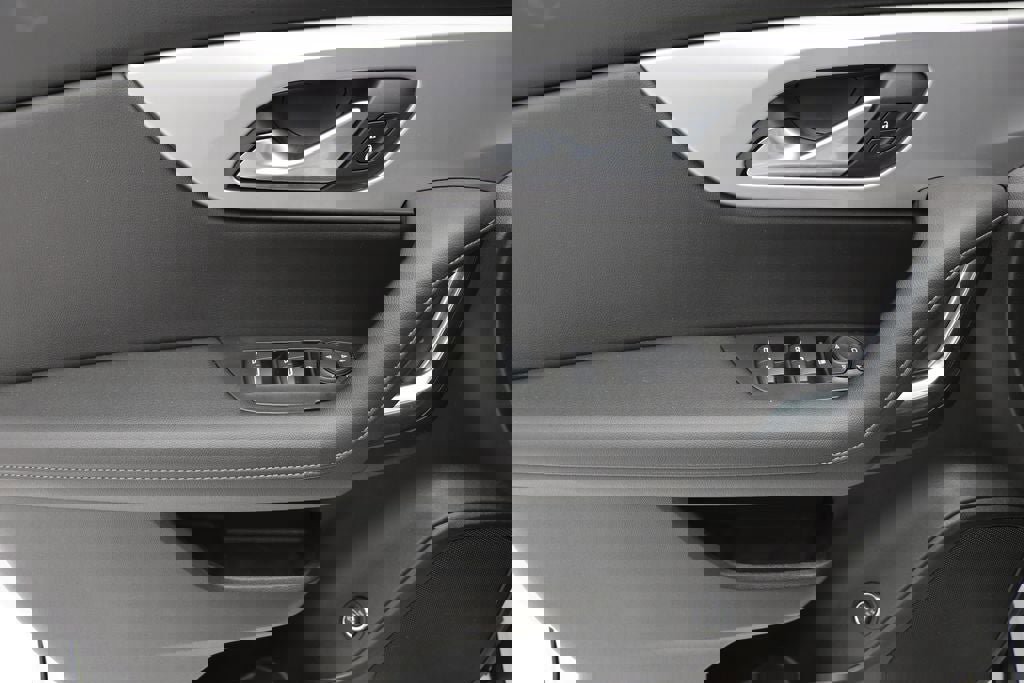 Used 2022 Chevrolet Blazer LT image 13