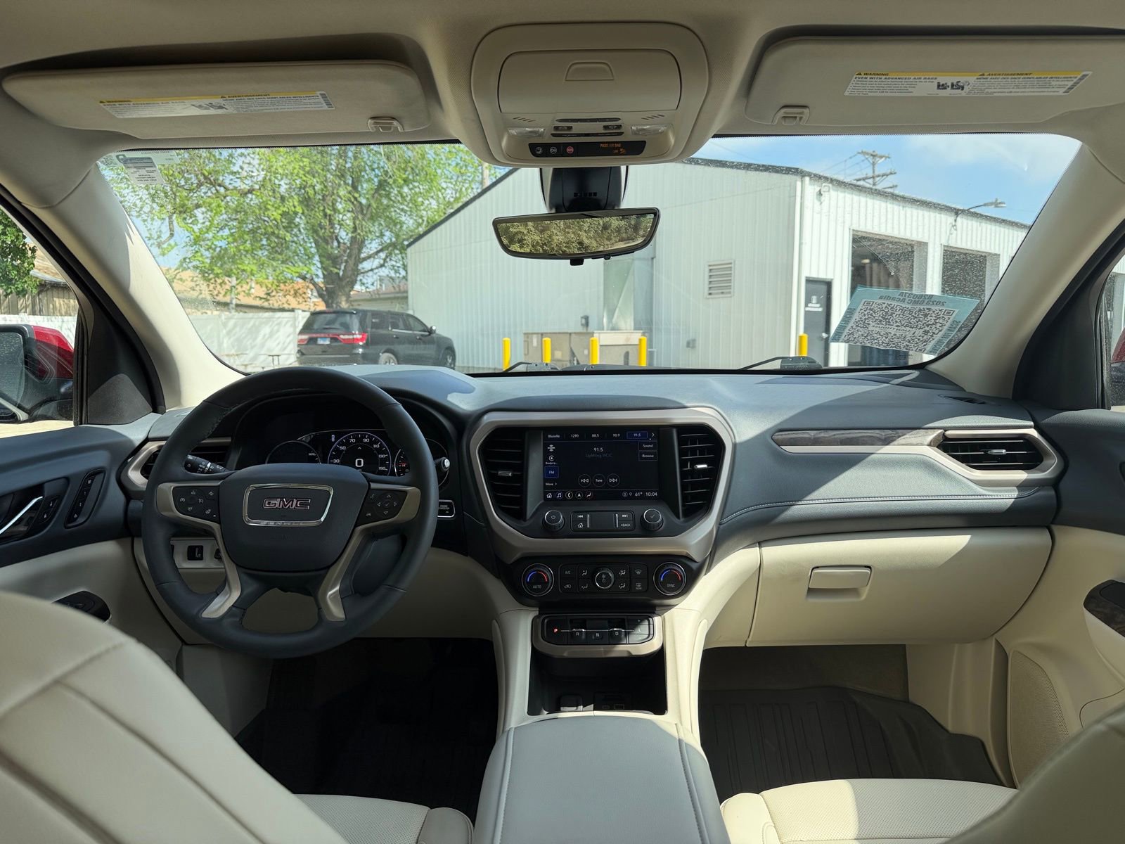 Used 2023 GMC Acadia Denali w/ Denali Ultimate Package AWD/4WD image 26