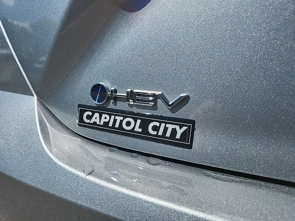 Used 2026 Toyota Camry LE FWD image 5