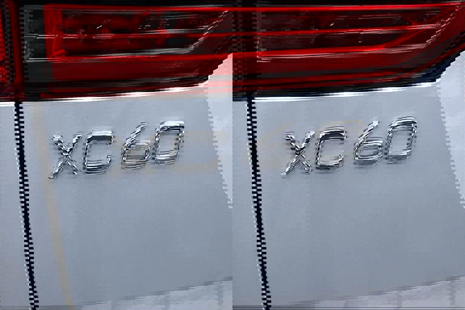 Certified 2023 Volvo XC60 B5 Plus w/ Climate Package image 31