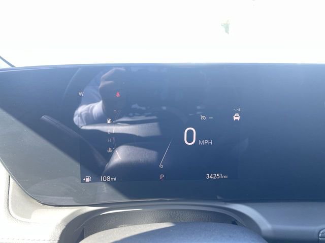 Used 2024 Buick Encore GX Sport Touring image 11