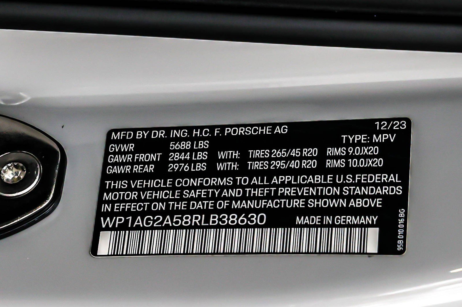 Used 2024 Porsche Macan S image 25