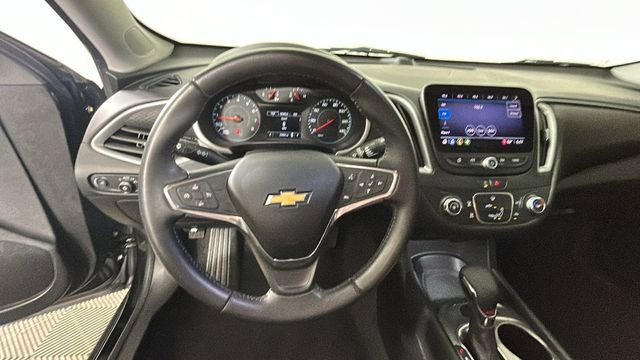 Used 2021 Chevrolet Malibu RS FWD image 15
