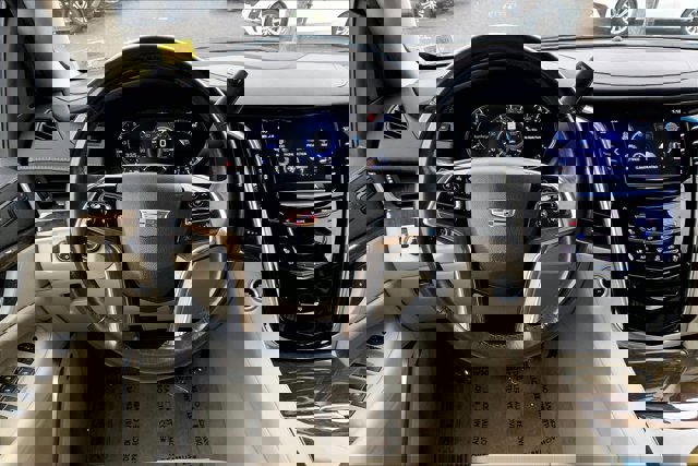 Used 2019 Cadillac Escalade Premium Luxury image 4