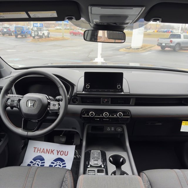 New 2025 Honda Pilot Sport image 16