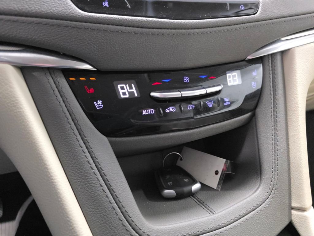 Used 2022 Cadillac XT5 Premium Luxury w/ Technology Package image 20