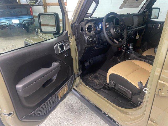 New 2026 Jeep Gladiator Sport S image 9