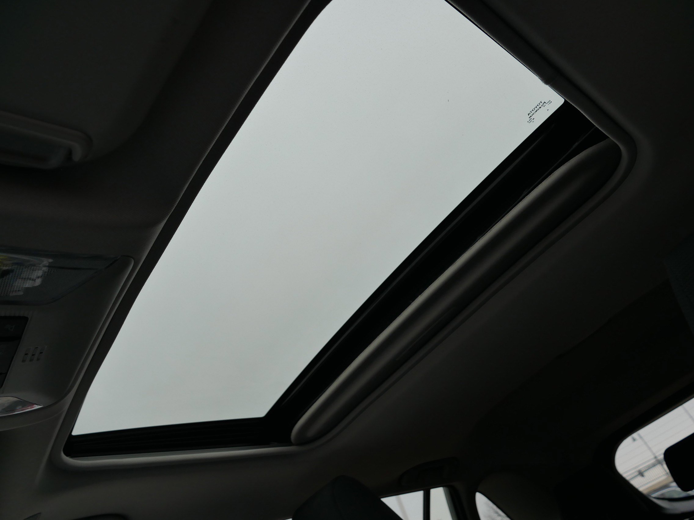 Used 2023 Toyota RAV4 XLE w/ Convenience Package image 32