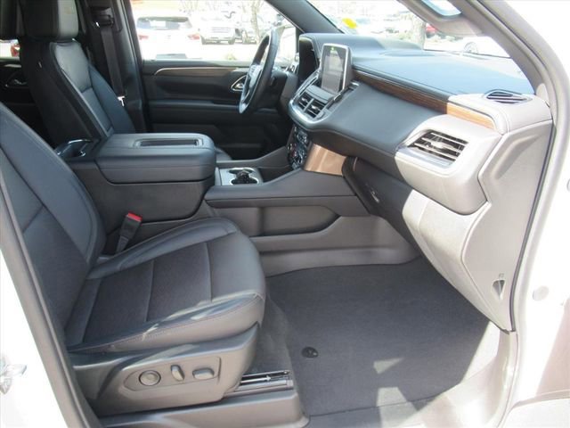 Used 2024 Chevrolet Suburban High Country w/ Advanced Technology Package AWD/4WD image 10