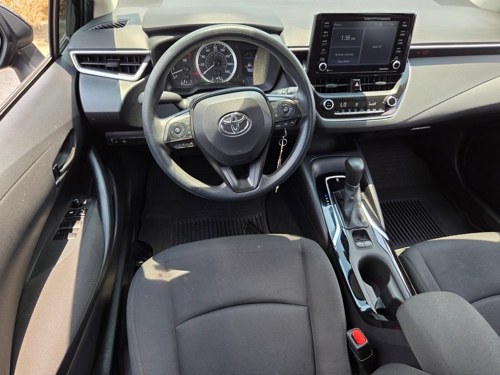 Used 2022 Toyota Corolla LE FWD image 8