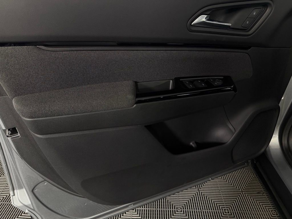 Used 2024 Honda Prologue EX image 24