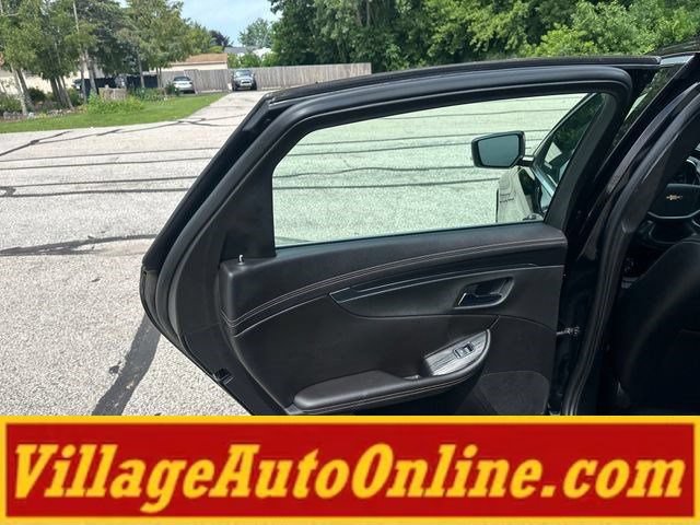 Used 2017 Chevrolet Impala LT FWD image 32