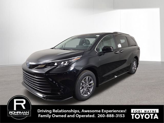 New 2025 Toyota Sienna XLE video 1