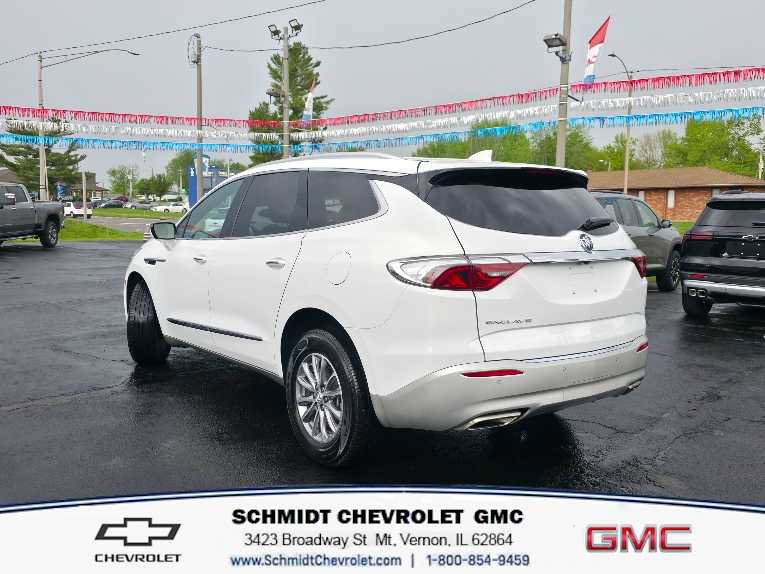 Used 2023 Buick Enclave Essence image 7