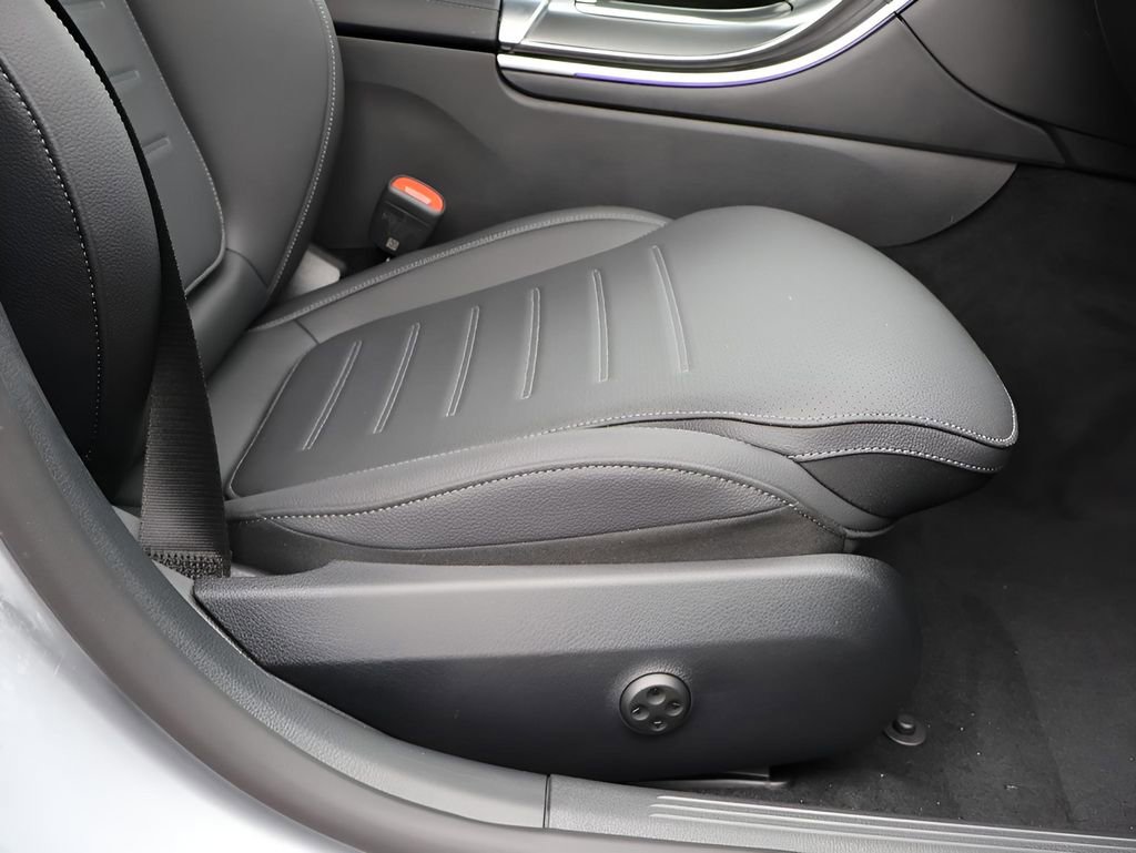 Certified 2025 Mercedes-Benz C 300 4MATIC Sedan image 12
