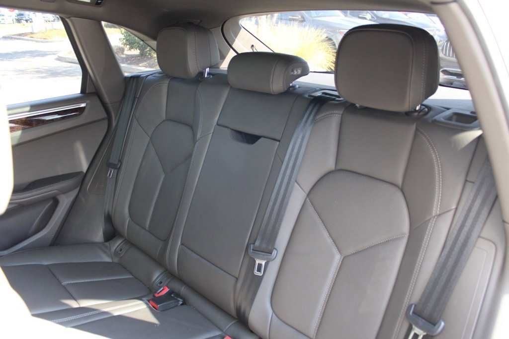Used 2021 Porsche Macan image 29