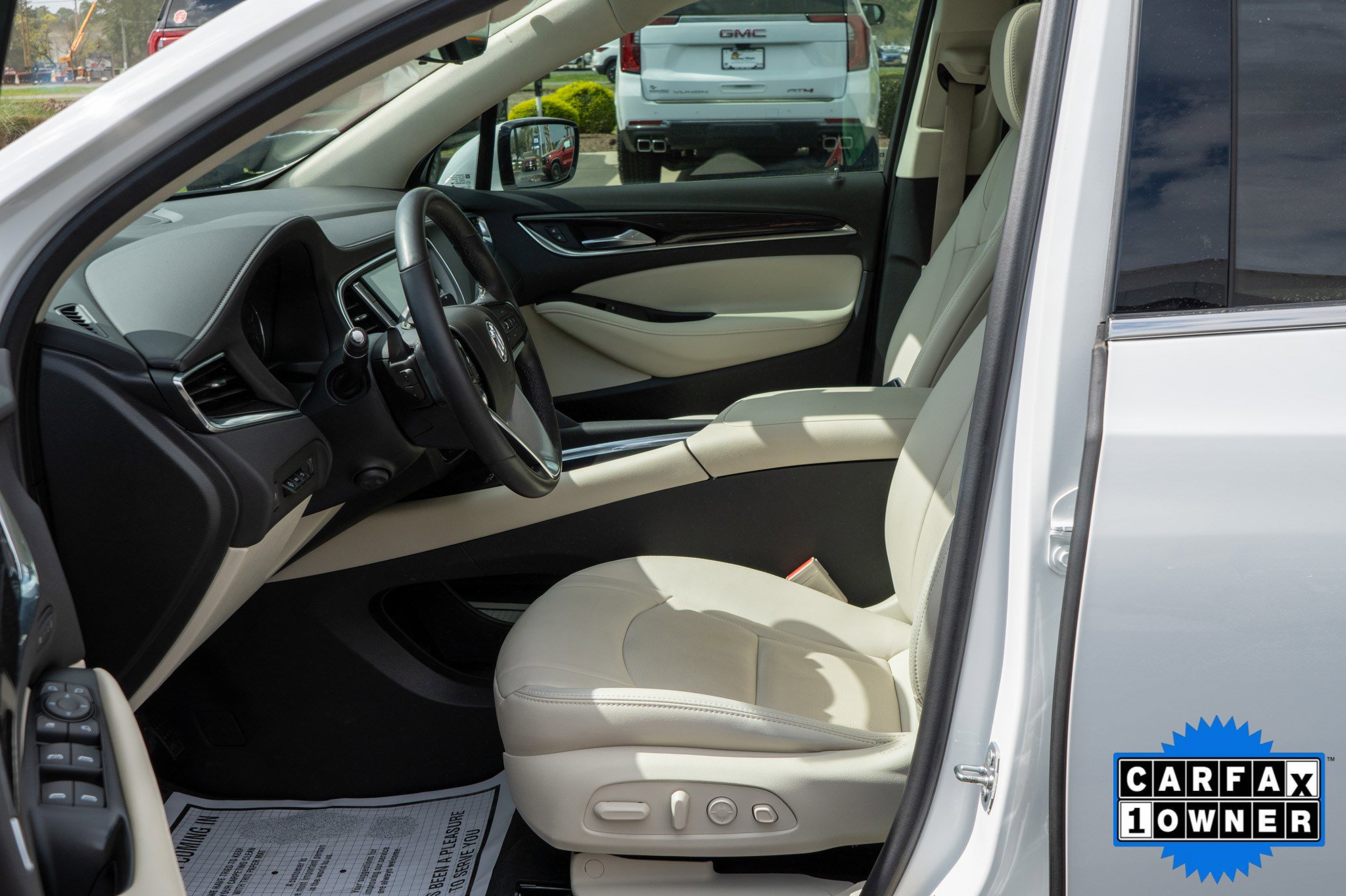 Used 2022 Buick Enclave Premium w/ Experience Buick Package image 19