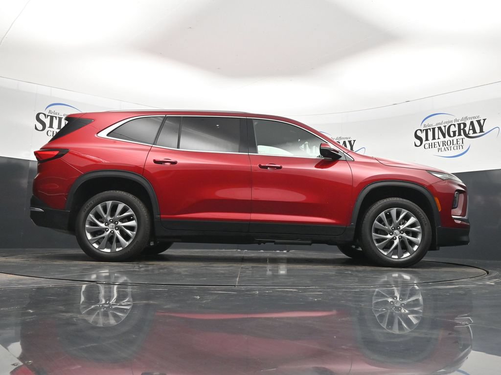 Used 2025 Buick Enclave Preferred w/ Power Package FWD image 33